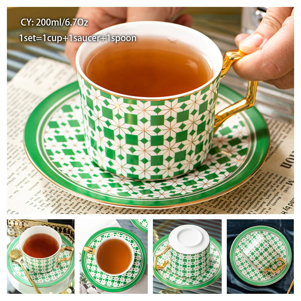Taza de café de porcelana de hueso europeo, juego de cuchara y platillo, Taza de cerámica de lujo de 200ml, taza de té de porcelana de alta calidad, artículos para beber para fiesta y café