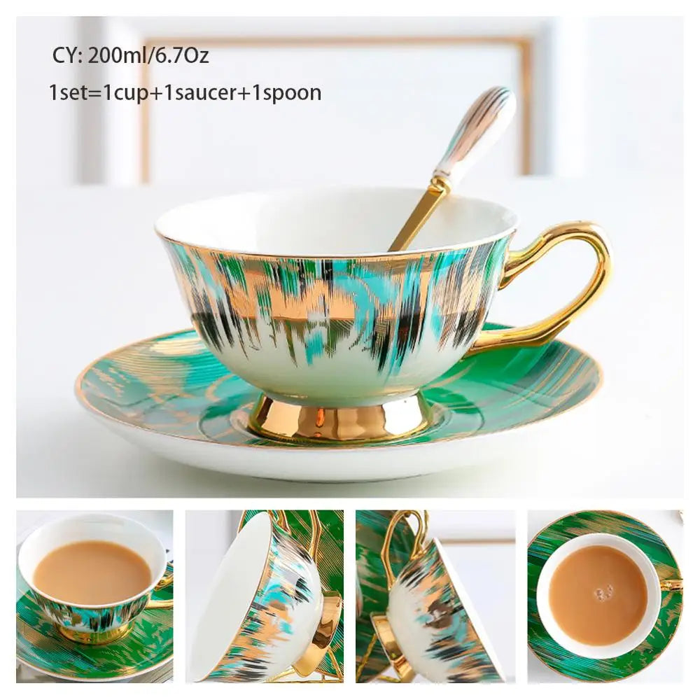 Taza de café de porcelana de hueso europeo, juego de cuchara y platillo, Taza de cerámica de lujo de 200ml, taza de té de porcelana de alta calidad, artículos para beber para fiesta y café